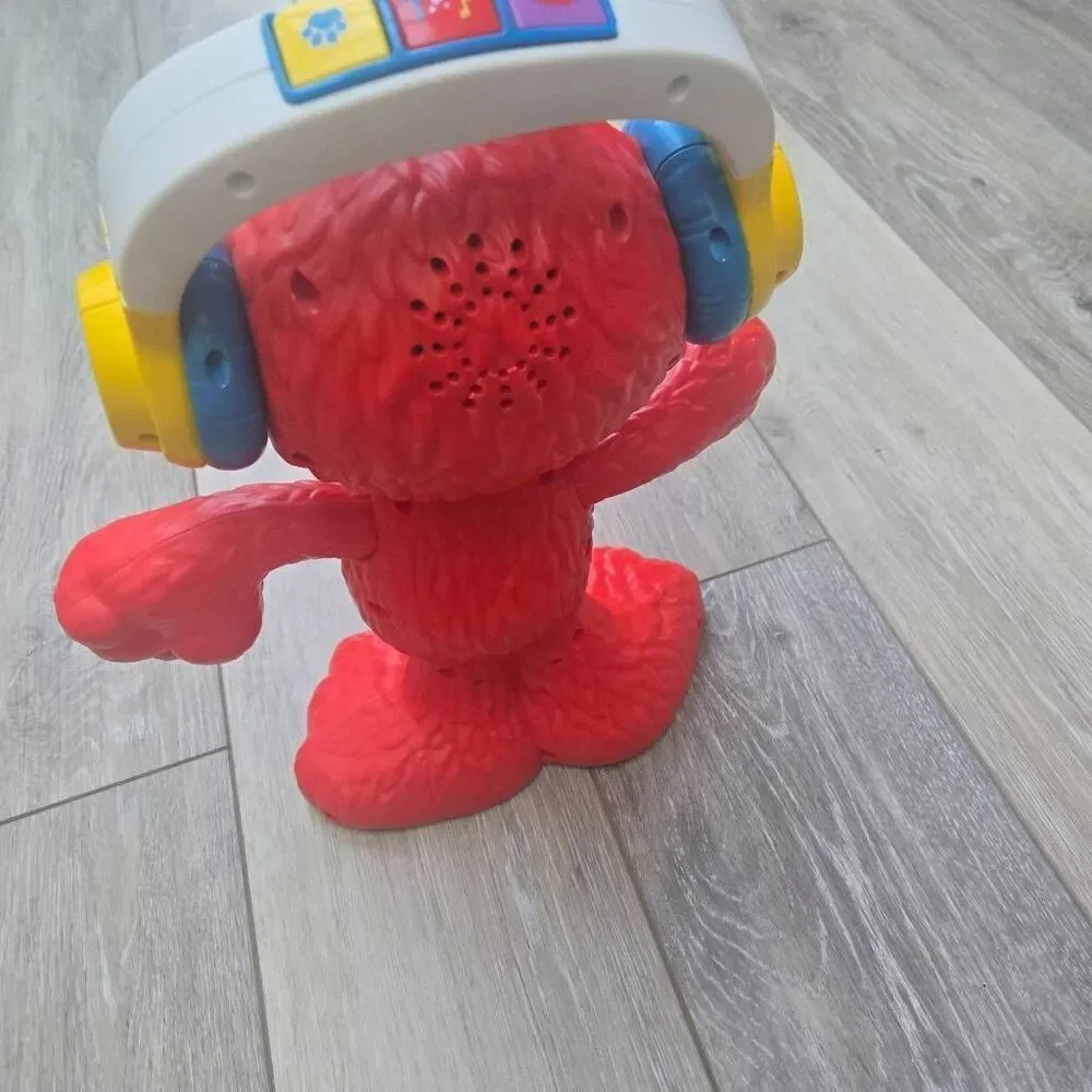 Sesame Street Let's Dance Elmo: 12-inch Elmo Toy Sings Sesame Street Toy for Kid